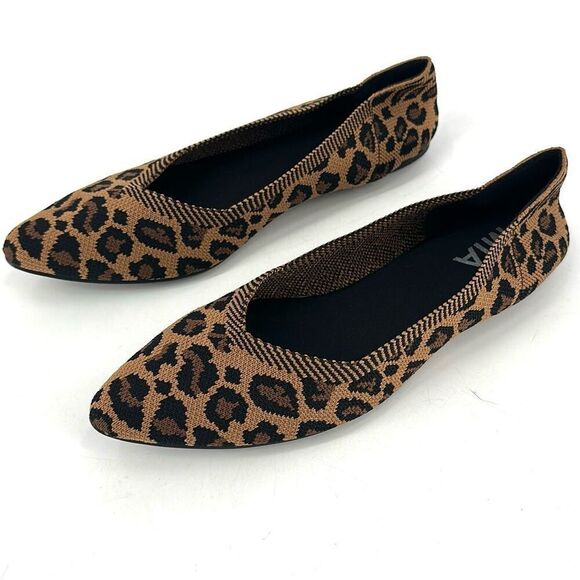 NWOT Mia Women's 1889 Animal Print Pointed Toe Ballet Flats Brown Size 6.5 - Picture 1 of 10